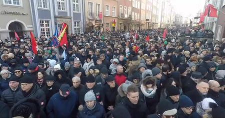 Pożegnanie Pawła Adamowicza. Tłumy na ulicach miasta