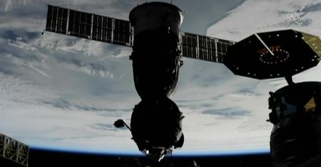 Trójka astronautów bezpiecznie wróciła z Międzynarodowej Stacji Kosmicznej. Okrążyli Ziemię 3152 razy