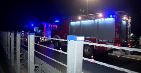 Karambol na moście w okolicach Białegostoku. Zderzyło się 10 samochodów