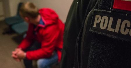 Dźgnął swoją byłą dziewczynę nożem i pobił jej sąsiada. Policja zatrzymała nożownika z Rudy Śląskiej
