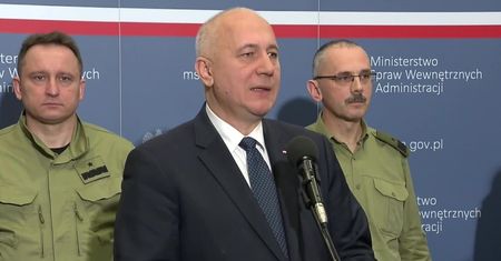 “Godne potępienia i karygodne, marginalne działania”. J. Brudziński o incydentach podczas marszu w Warszawie
