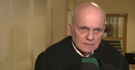 Dożywocie za zabicie matki, ojczyma i przybranego brata