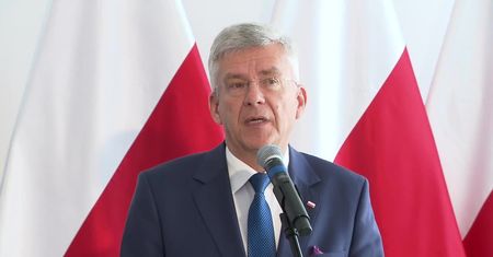 Marszałek senatu po rozmowie z prezydenckim ministrem o referendum ws. konstytucji