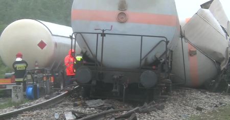 Ciężarówka zderzyła się z kolejową cysterną z gazem koło Skarżyska-Kamiennej