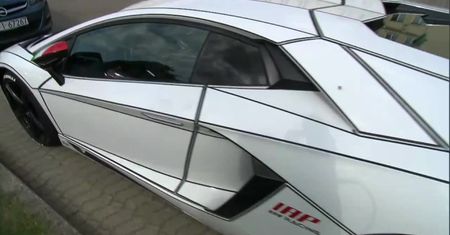 Kradzione Lamborghini warte 1,5 mln zł odzyskane w Warszawie. To najdroższy odzyskany samochód w historii policji
