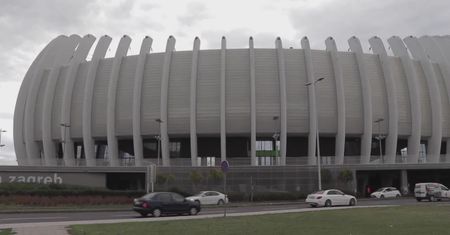 Chorwacja zamienia stadiony w tymczasowe szpitale, by wspomóc służbę zdrowia w walce z pandemią korona wirusa