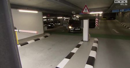 W wielopoziomowym parkingu za ponad 35 mln złotych zrobiono… zbyt wąski wjazd.