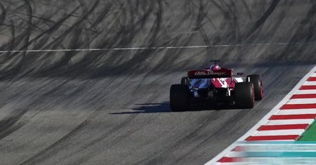 Od przyszłego sezonu Robert Kubica będzie kierowcą testowym Alfa Romeo Racing. Grupa Orlen wspierająca polskiego kierowcę zostanie sponsorem tytularnym zespołu