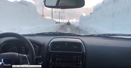 Rekordowa zamieć w St. John’s w Kanadzie. Kierowcy dojeżdżali do pracy śnieżnym tunelem
