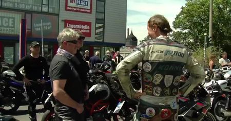 Protesty motocyklistów. Nie chcą jeździć “kosiarkami” i sprzeciwiają się ograniczeniu ruchu motocykli w niedziele