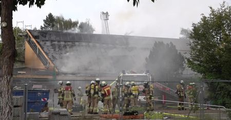 Ponad stu strażaków walczyło z pożarem kościoła w Berlinie. Nikt nie ucierpiał