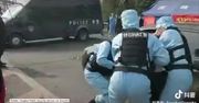 Chiński antyterroryści ćwiczą zatrzymywanie osób z podejrzeniem koronawirusa