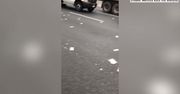 Dolary wyleciały z ciężarówki na autostradzie w New Jersey. Kierowcy rzucili się na banknoty, co doprowadziło do kilku kolizji