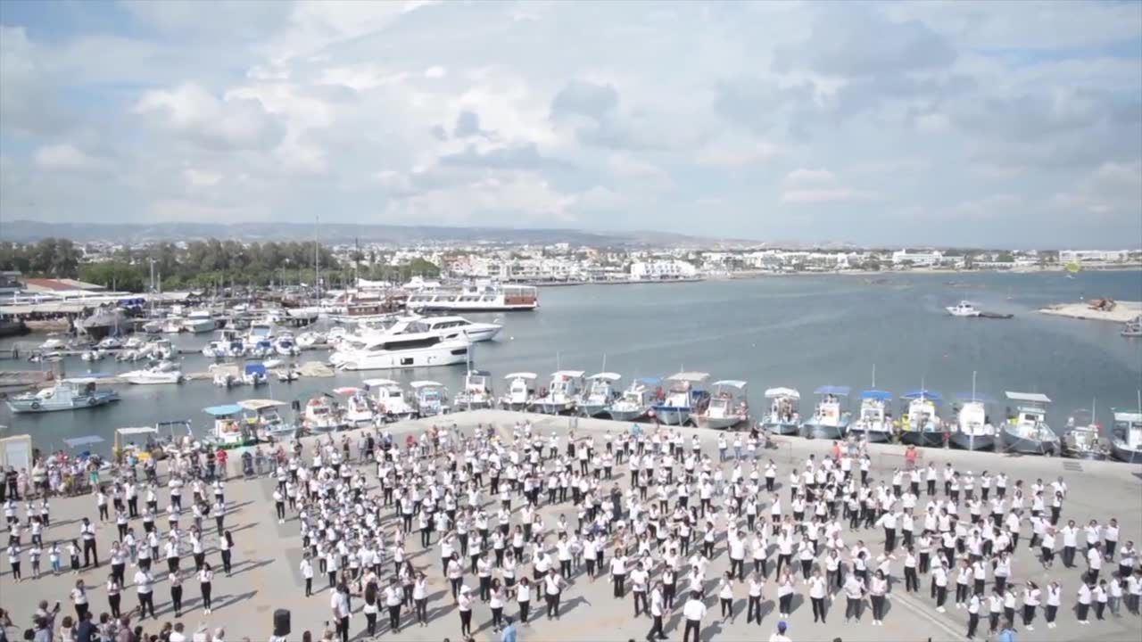 Rekord Guinnessa wytańczony na Cyprze krokiem hasapiko