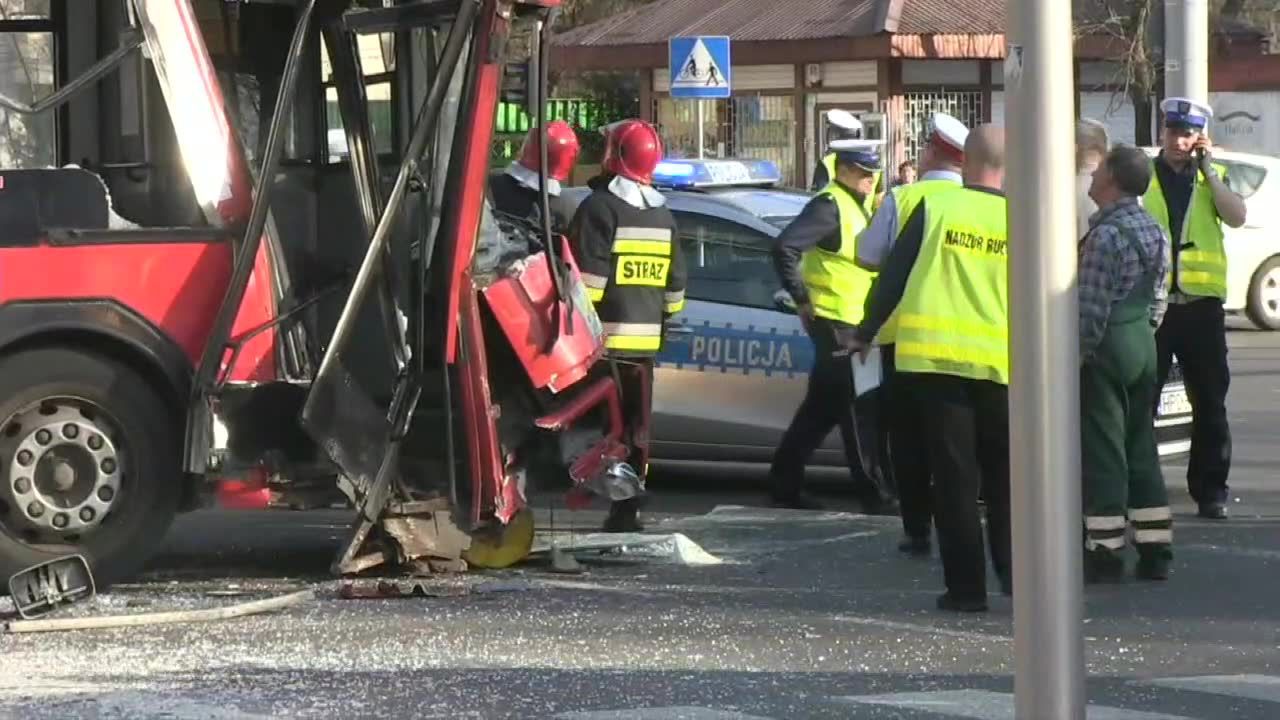 Autobus wjechał w słup w Lublinie. 20 rannych