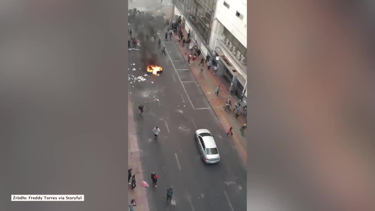 Rozpędzony samochód wjechał w grupę demonstrantów. Szokujące nagranie z Chile