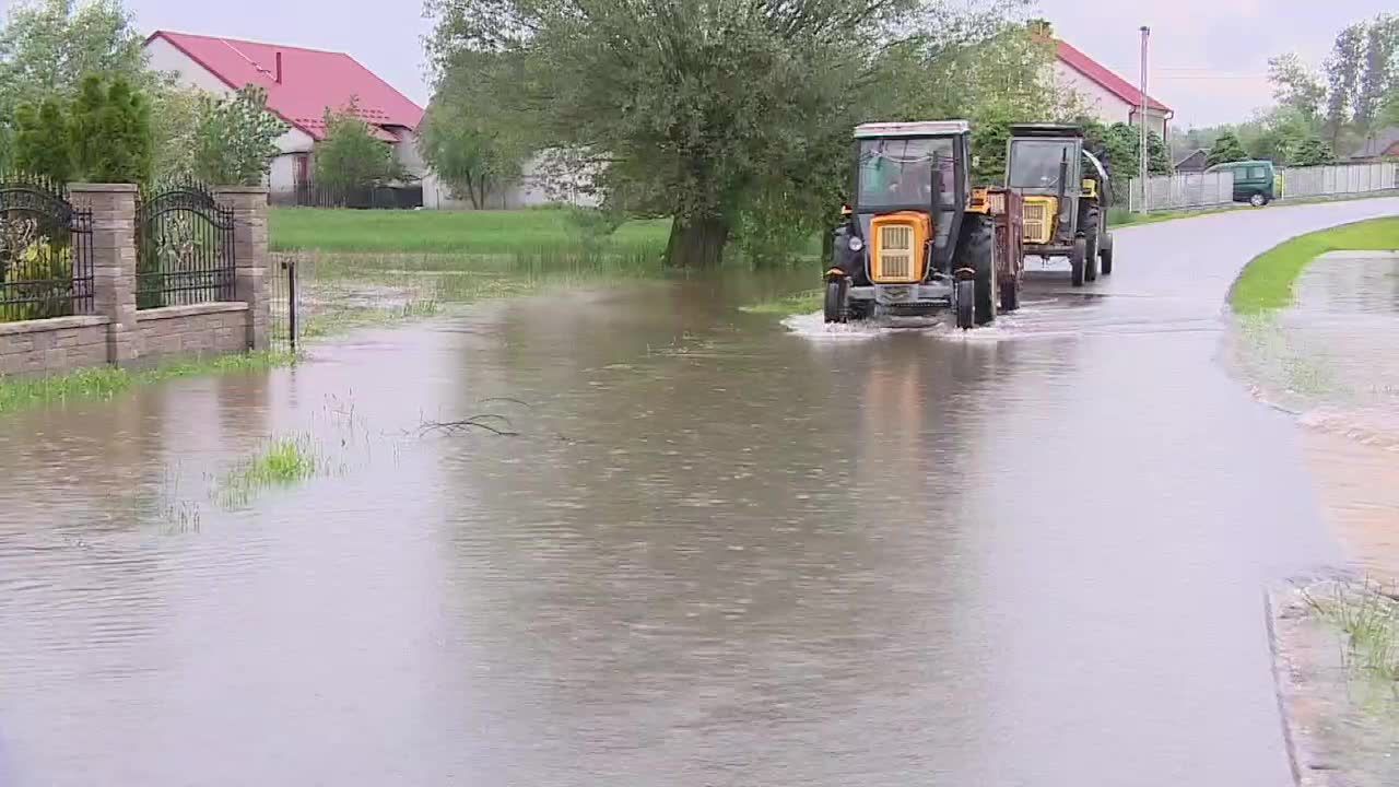 Na południu Polski trwa walka z powodzią. IMGW zapowiada koniec intensywnych opadów na piątek