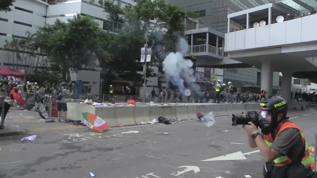 Policja użyła gumowych kul przeciw protestującym w Hongkongu