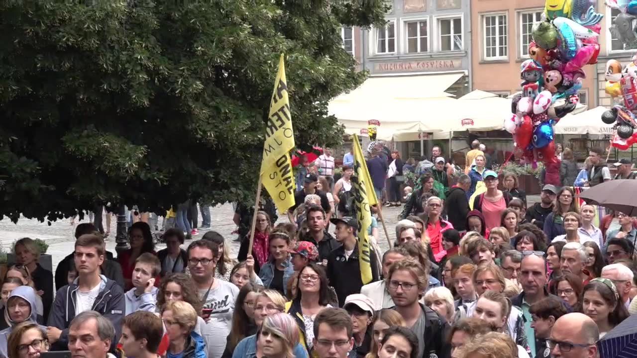 “My jako społeczność LGBT jesteśmy u siebie”. W Gdańsku przeszedł marsz przeciw nienawiści