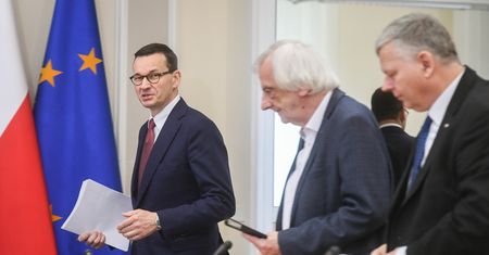 Najnowszy sondaż. Duża zmiana w poparciu partii rządzącej