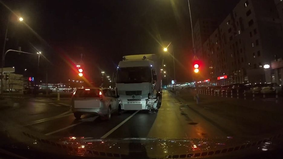 Wypadek w Warszawie. Mężczyzna jest w rękach policji.