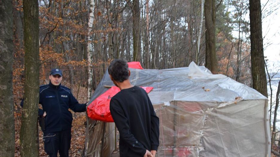 Dobczyce. Podczas patrolu dzielnicowy natknął się na koczownika z Korei Południowej