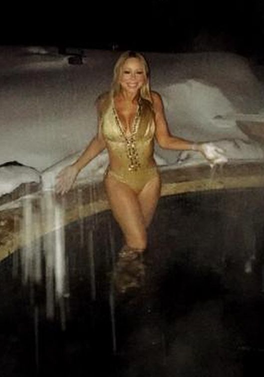 Mariah Carey pozuje w śnieżnym Aspen w kostiumie kąpielowym