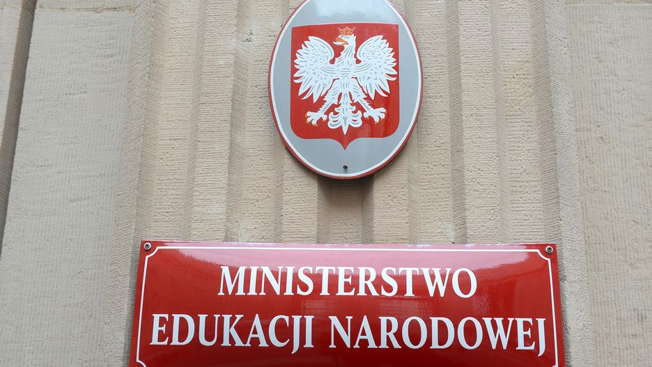 Sprawcy wyłudzili 7,8 mln zł w ramach przyznawanych przez MEN subwencji oświatowych
