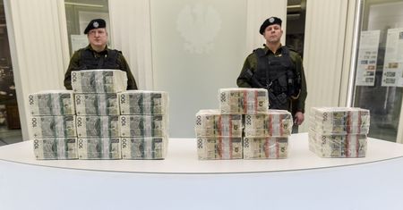 Banknoty i monety w NBP. Potężna kwota w obiegu