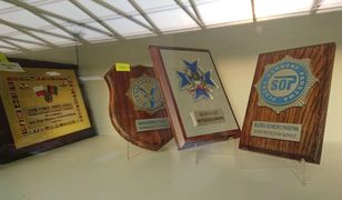 Oryginalne ryngrafy SOP i wojska w lombardzie. Wiemy, kto je tam wystawił