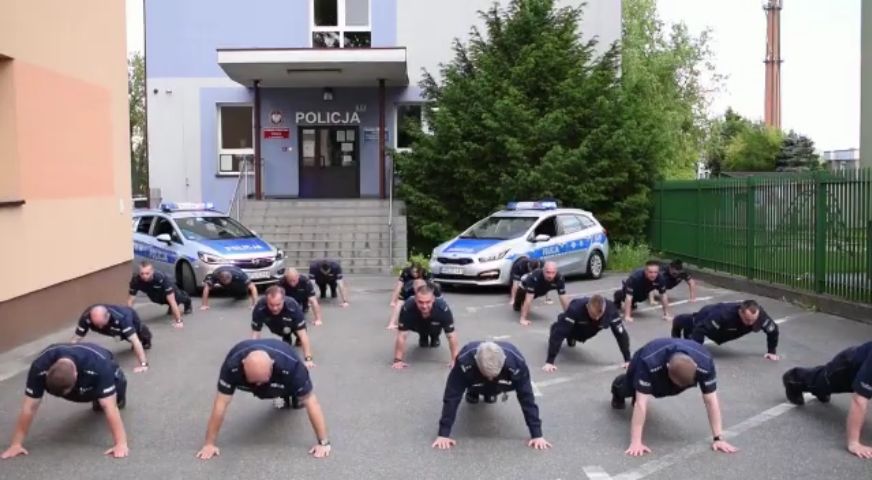 KPP w Pile i Szkoła Policji w Pile nominowana do #gaszynchallenge