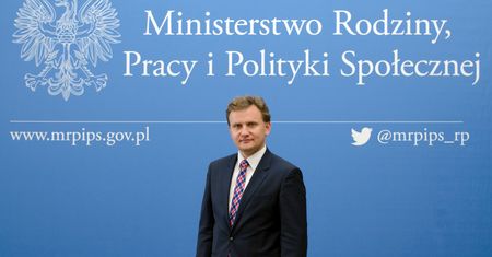 500 zł na dziecko. Wiceminister Rodziny i pracy rozwiewa wątpliwości