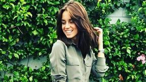 To typowa "szara myszka". Zobacz uroczą dziewczynę bohatera Atletico