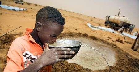 "To najubożsi z ubogich". UNICEF podał, ile dzieci żyje w skrajnym ubóstwie