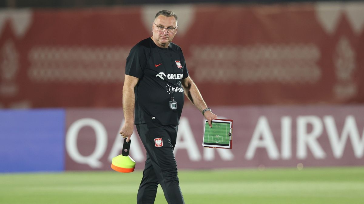 PAP/EPA / TOLGA BOZOGLU / Na zdjęciu: Czesław Michniewicz