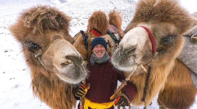 Gordon Buchanan: przez Gobi na wielbłądzie