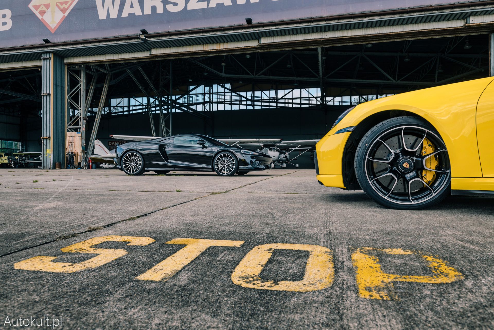 Porsche 911 Turbo S (2020) vs McLaren GT (2020) (fot. Konrad Skura)