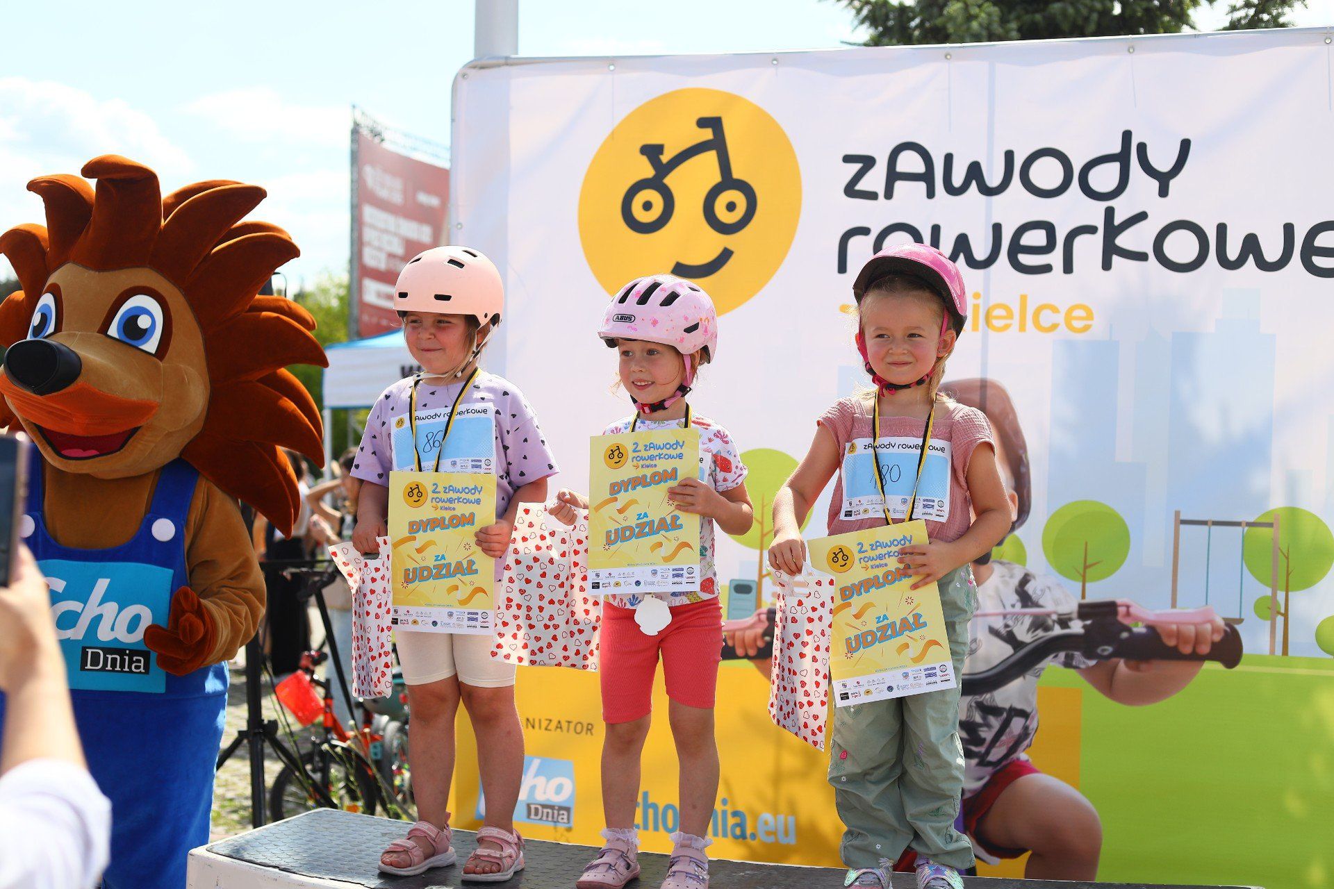 Każde dziecko startujące w zawodach stawało na podium z medalem
