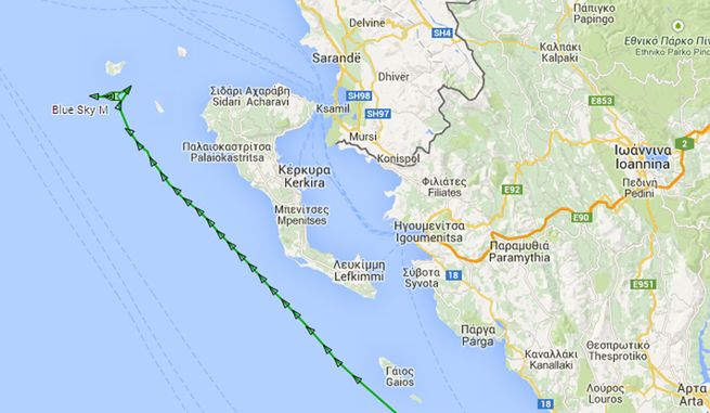 Mołdawski statek z nielegalnymi imigrantami wzywa pomocy