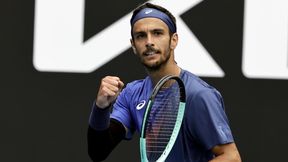 Faworyci bez strat na otwarcie. Włoski artysta dał show kibicom