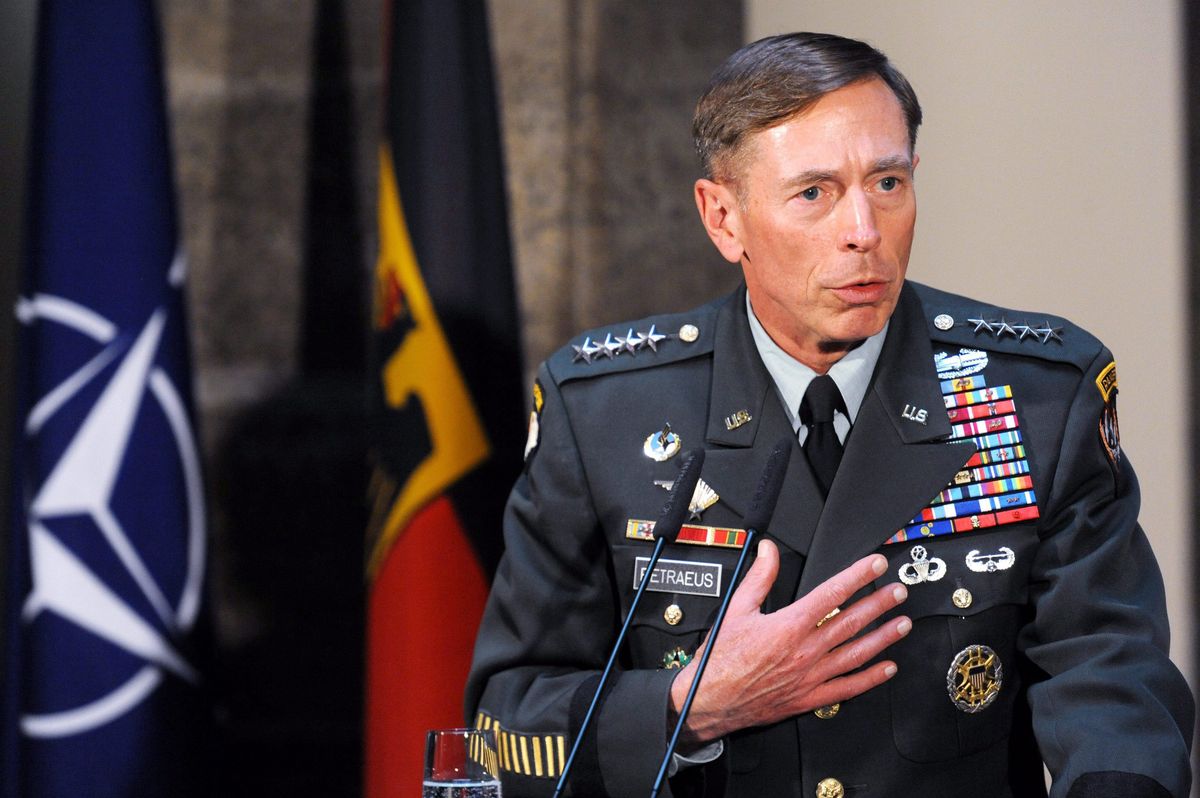 Gen. David Petraeus, były szef CIA i były dowódca sił USA w Europie.