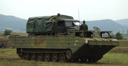 Polska wysyła sprzęt wojskowy do Norwegii. To dwa wozy PTS-M
