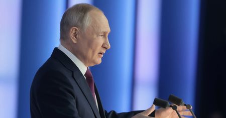 Znają Rosję od podszewki. Mówią o "wstrząsie" na Kremlu