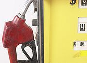Stacje benzynowe walczą z opłatami za płatności kartą