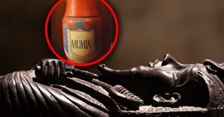 "Lek na wszystko". Pomóc miało im jedzenie mumii