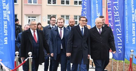 Bije licznik długu Skarbu Państwa. W miesiąc przybyły kolejne miliardy złotych