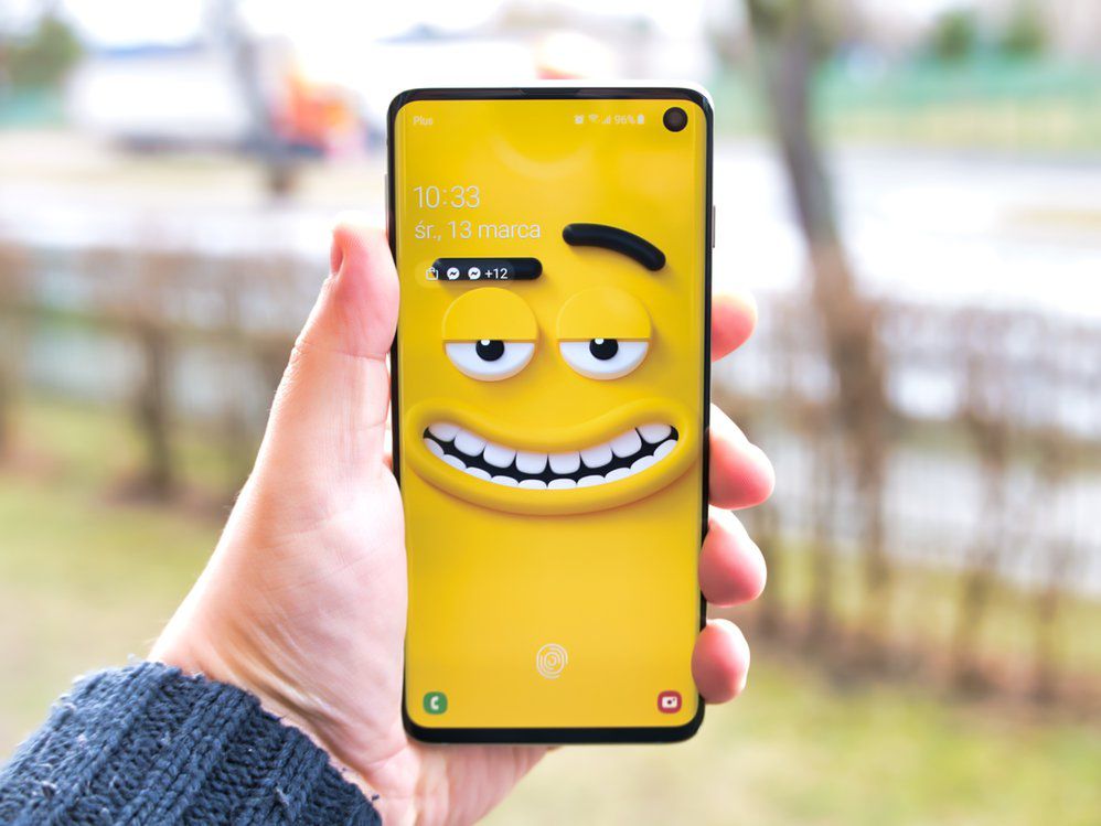 Samsung Galaxy S10 to pierwszy smartfon z otworem w ekranie OLED