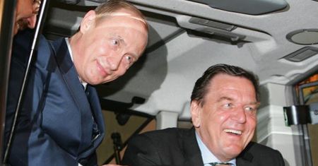 Niemiecka prasa o Gerhardzie Schroederze: hochsztapler, marionetka, nadworny błazen