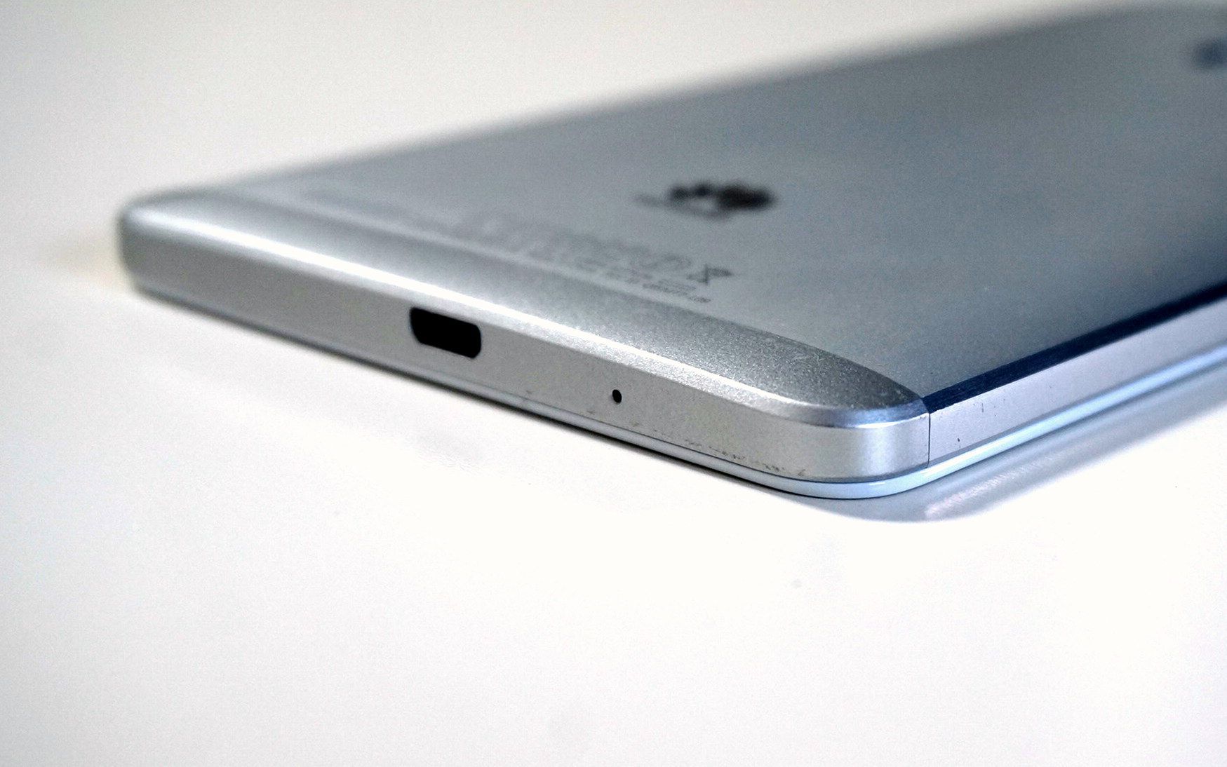 Huawei Ascend Mate7: jakość wykonania, ekran i czytnik linii papilarnych 2