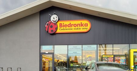Znalazł to w mięsie z Biedronki. "Oczywisty skandal"